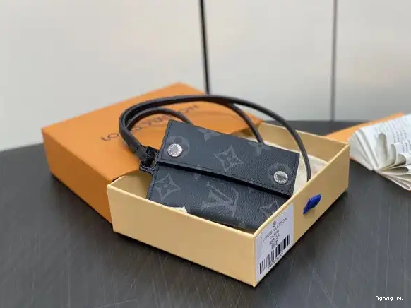 Holder VUITTON Necklace-7.6*10*0.5CM LOUIS Card 0630